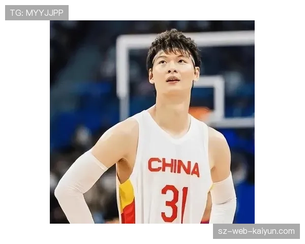 上海久事男篮核心王哲林因脚踝韧带扭伤，预计缺席剩余所有季后赛